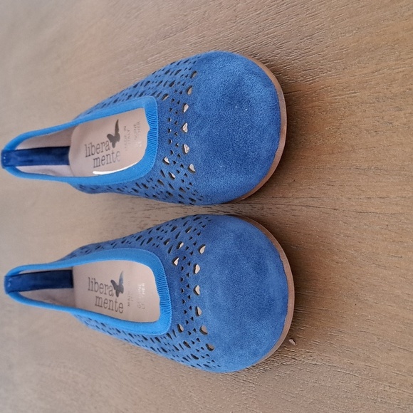 Libera Mente Genuine Leather Blue Suede Ballet Flats - Size: EU 39 (US 8.5) - Picture 3 of 10